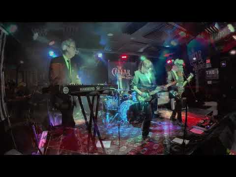 TarantinosNYC - Dust-Up - live at the Cellar on Treadwell