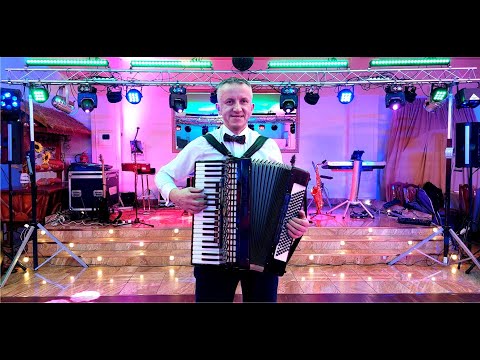 Na Opolskim rynku - akordeon