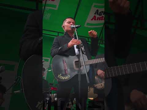 Cimitarra Santander, ta.nidn canta campesino hasta morir.