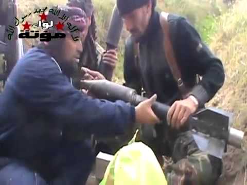 تجهيز صاروخ محلي الصنع من قبل لواء مؤتة لضرب مطار دير الزور العسكري