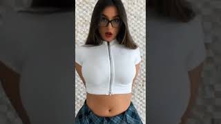 Look his face... ?? #shorts #tiktok #bigbank #viral #fyp #tiktokchallenge #hotgirl