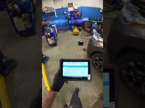 Incorrect Battery Installed Backwards  On CR-V FIXED!⚡👀👌 #honda #crv #battery #xtool #otofix