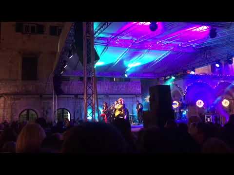 The Frajle na Stradunu izvode 'Danas sam luda'