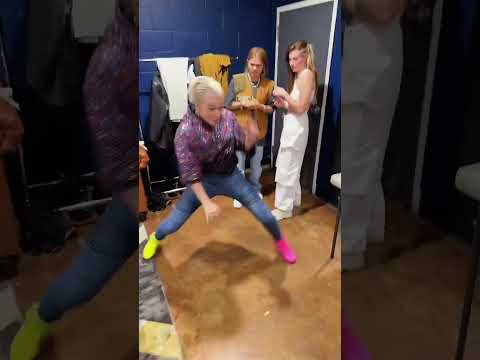 @Hayley Kiyoko and @fletcher were just trying to have a normal conversation hahahaha🤓🤓🤓#itsjojos