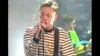 New Order - Round &amp; Round (Live-TOTP)