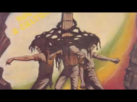 Walking Through The Ghetto lyrics