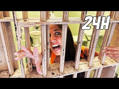 CHIUSI IN UNA VERA PRIGIONE NELL' ISOLA DESERTA DI ALCATRAZ IN AMERICA PER 24 ORE!