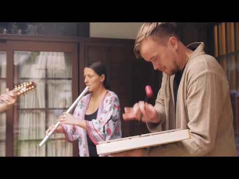 TRAD.ATTACK! - Säde / Spark (acoustic session in Japan)