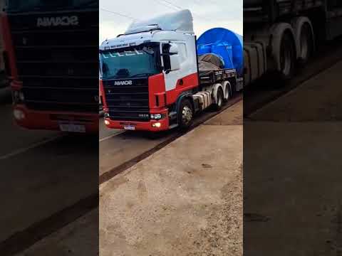 NENI AND HER LOADED GOAT #scania #neni