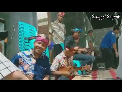 MUSISI JALANAN JAWATIMUR ( PERAHU LAYAR )