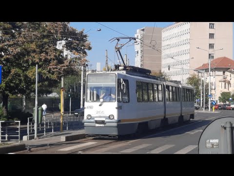 Tramvaiul V3A-93-M2000 266 efectuand statia terminus "Vasile Parvan" pe linia 24