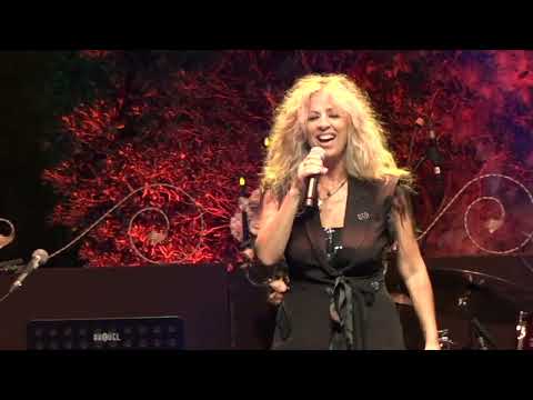 Daniela Simmons and MediJazz