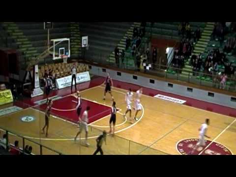 Magic Moment - Super canestro da 3 punti di Alessandro Banchi