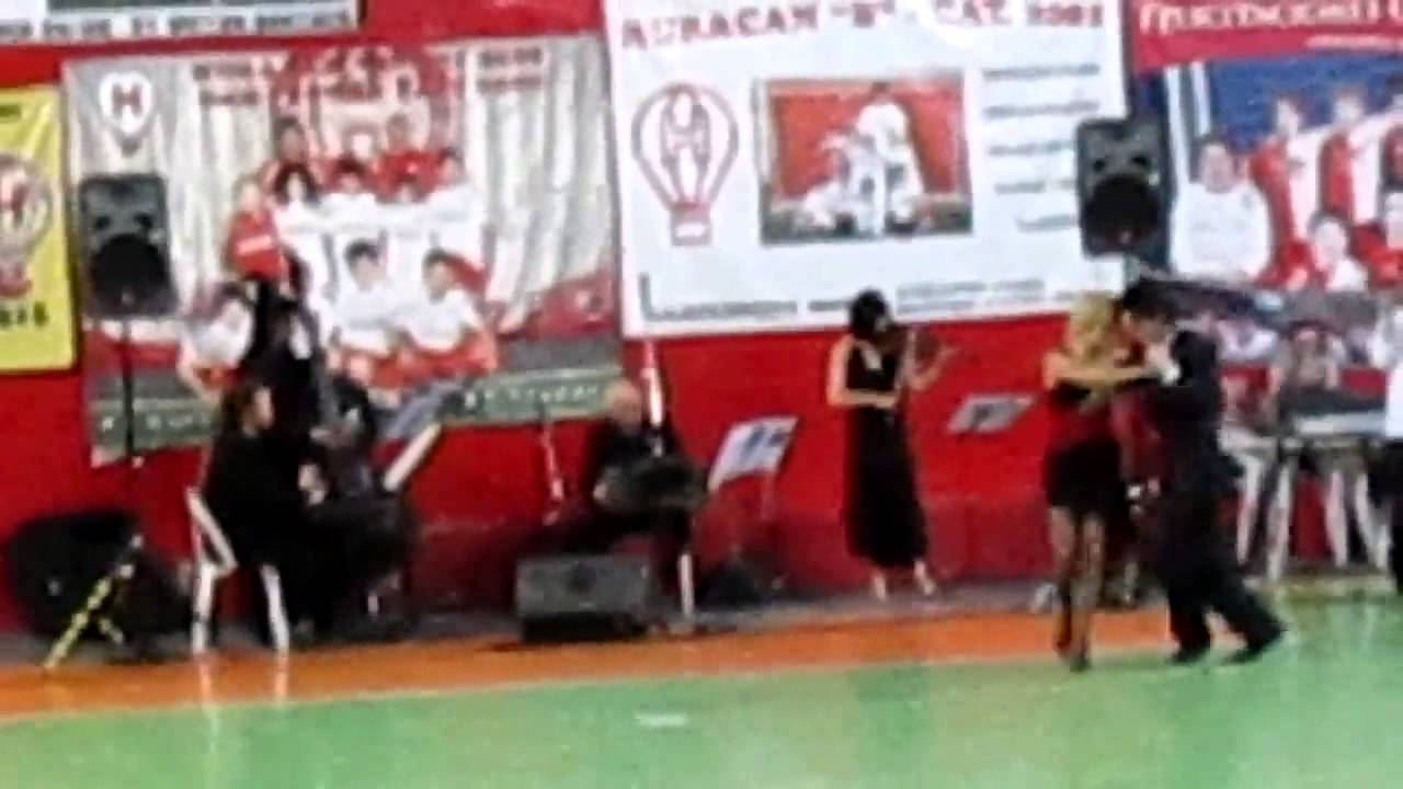 FEDERICO NAVEIRA Y SABRINA MASSO - EXHIBICION DE TANGO - MILONGA HURACAN - CLUB ATLENTICO MILONGUERO
