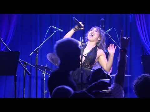 The Skivvies and Diana Huey - Runaway