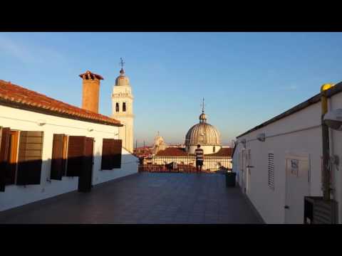 Venedig 16/17 - 003 - Dachterrasse des Bed and Venice