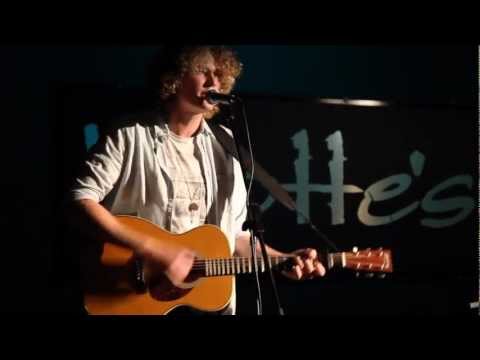 Ollie Brown Pumped up Kicks (acoustic cover) Live at Lizottes Newcastle 24/11/11