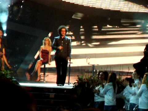 Simone Cristicchi a Domenica In da Sanremo. Video Rosario Rizzuto dall'Ariston.AVI