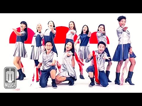 Duta Cinta & Titiek Puspa - Aku Bangga Jadi Anak Indonesia (Official Music Video)