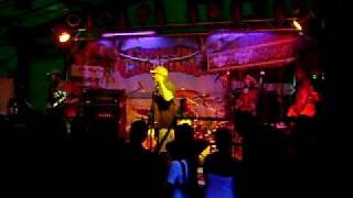Living Colour - Memories Can't Wait (live at Cancun Cantina)
