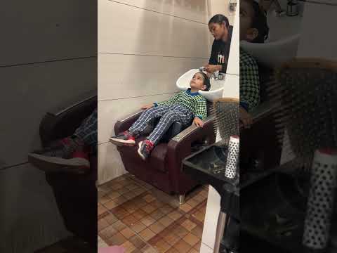 Param in spa having his head massage