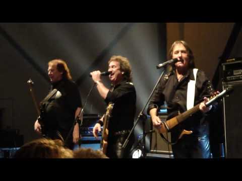THE TREMELOES featuring CHIP HAWKES ~ TWIST & SHOUT ~ APRIL 24, 2010