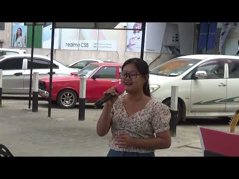 CINDY CLAUDIA = sings with busker LARRY = DONGGONGON 29 JULY 2024