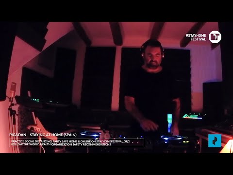 PIG & DAN | Staying at Home | Palma de Mallorca (Spain)