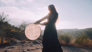 Cécile Corbel – Le Roi S&rsquo;en Va Chasser