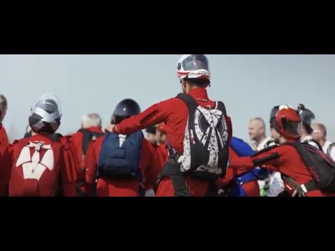 Skydive Pink Klatovy | Play Polish Record | 100way | August 2015 | HD | english subtitles