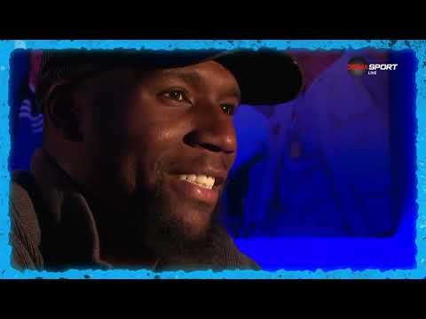 Мустафа Сангаре отвори леко вратата на съблекалнята на Левски