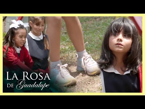 Ámbar es criticada por llevar sus tenis sucios a la escuela | La Rosa 2/4 | Moneda de cambio