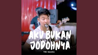 Download lagu Aku Bukan Jodohnya (Live Ngamen) mp3