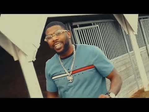 DOMINIQUE DYER-Devious 