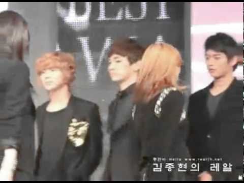 Lollipop - f(x) SHINee -- Luna & Onew [eng]