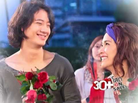 หน้าอกซิลิโคนเก่า เช่นหน้าอกครีมขนาดใหญ่