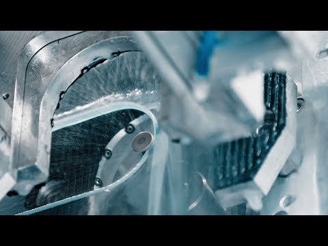 LiSEC SplitFin - Schnellste vertikale Bearbeitungslinie, variabel konfigurierbar (Deutsch)