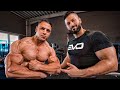 Natural Bodybuilder mit MEHR Muskeln als Arnold Schwarzenegger?!