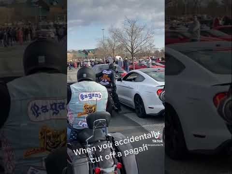 Mustang driver cuts off a Pagan.