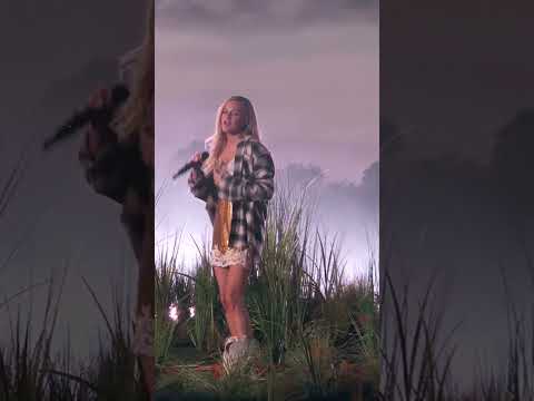 Kelsea Ballerini & Noah Kahan - "Stick Season"/"Mountain With A View" Live from the 59th ACM Awards