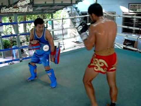 Samingprai Kiatphontip seven minute Muaythai drill