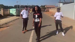 Download lagu Kamo Mphela Dancing mp3 Download lagu Kamo Mphela Dancing mp3