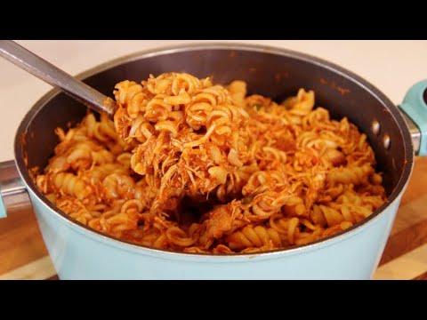 ALMOÇO RÁPIDO PRONTO EM 20 MINUTOS, ESSE MACARRÃO COM FRANGO É DELICIOSO