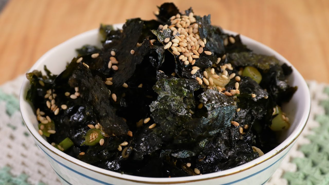 Seasoned seaweed side dish (Gim-muchim: )