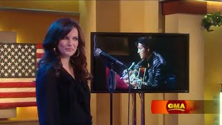 GMA - Elvis Presley &amp; Martina McBride - Blue Christmas (Live) HD