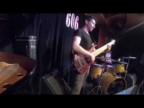 Bass Intro&Slap Solo