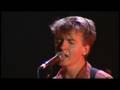 Neil Finn & Friends - There Is A Light That Never Goes Out