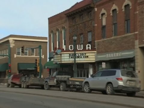 Iowa's First to Vote Status Yields Big Influence