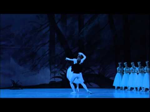 GISELLE 2 ACT II Svetlana Zakharova as Giselle and Sergei Polunin as Albrecht 1