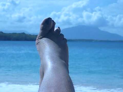 Toes Flex In The Sun....